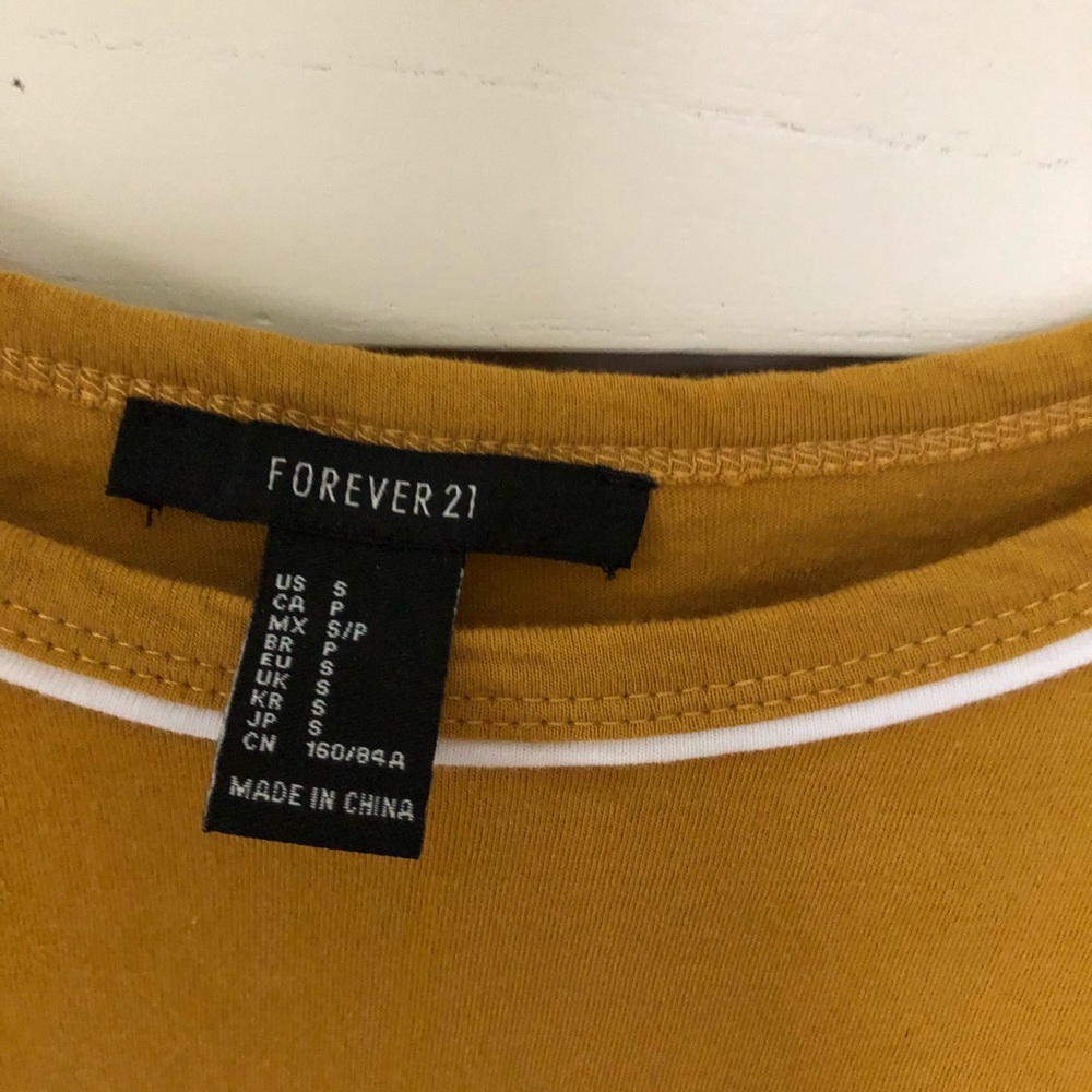 tee - Picture 2 of 3